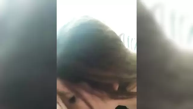 Un turc s’envoie en l’air avec sa nouvelle meuf dans la bouche.