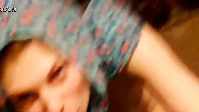 زوجة تركية جديدة محتاجة مص زب.
